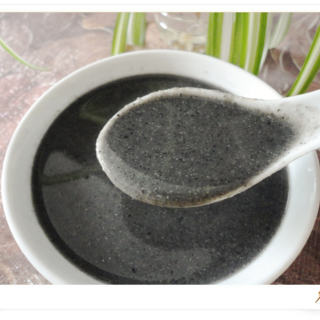 皮肤银耳 老人养生多吃三类食物 能够延缓衰老