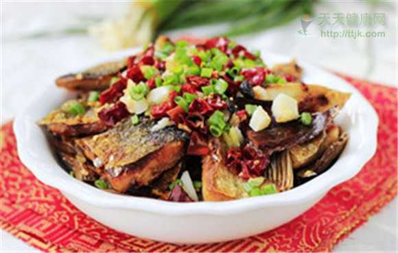 腊鱼做法 你还在总是吃腊肉吗？来看看蒸腊鱼的做法吧！