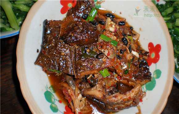 腊鱼做法 你还在总是吃腊肉吗？来看看蒸腊鱼的做法吧！_https://sdkda.com_饮食_第2张
